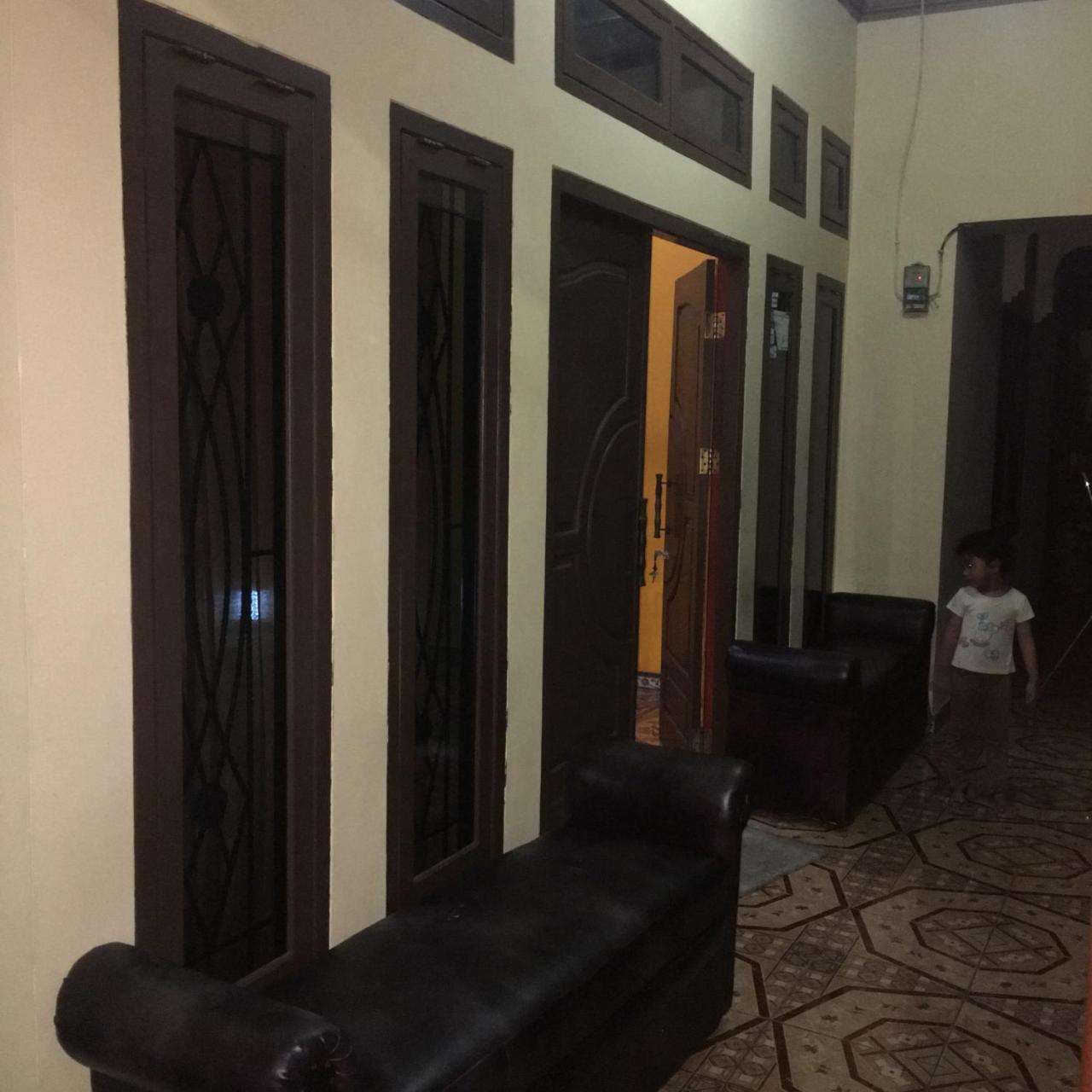 Aini Home Stay Ternate Buitenkant foto