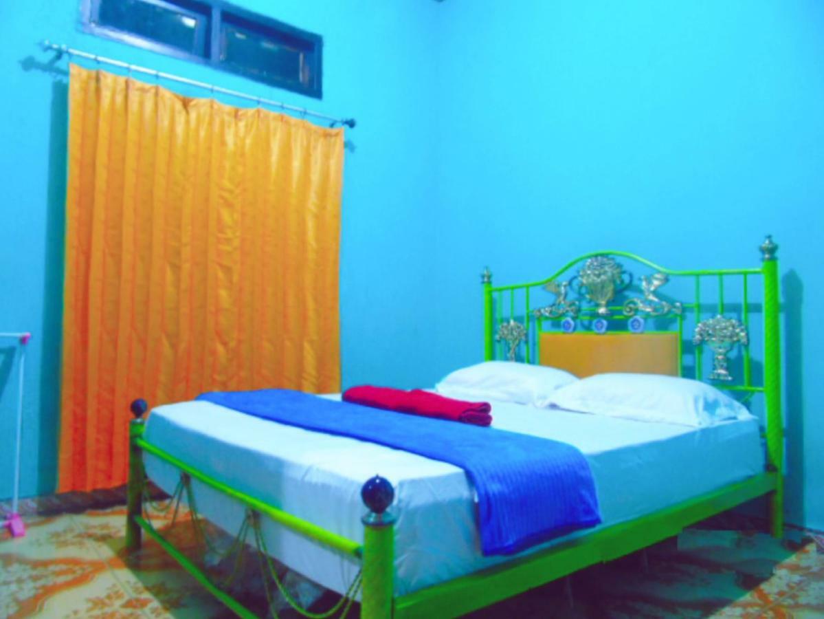 Aini Home Stay Ternate Buitenkant foto